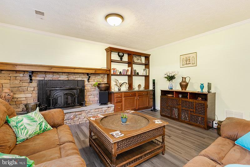 6926 Sydenstricker Road Springfield, VA 22152 - Photo 13 of 52