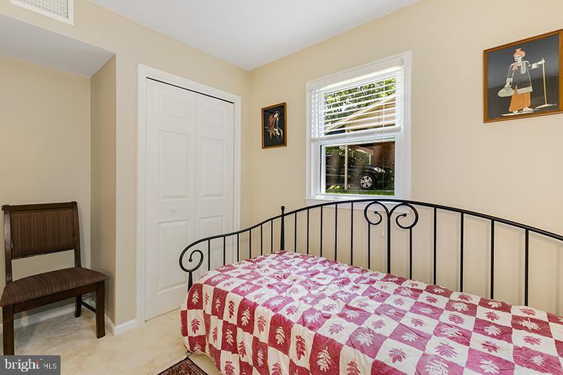 6926 Sydenstricker Road Springfield, VA 22152 - Photo 16 of 52