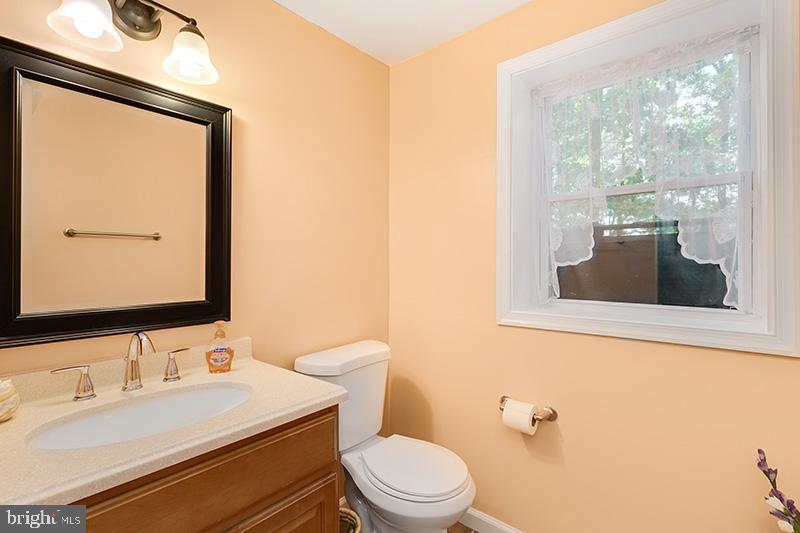 6926 Sydenstricker Road Springfield, VA 22152 - Photo 8 of 52