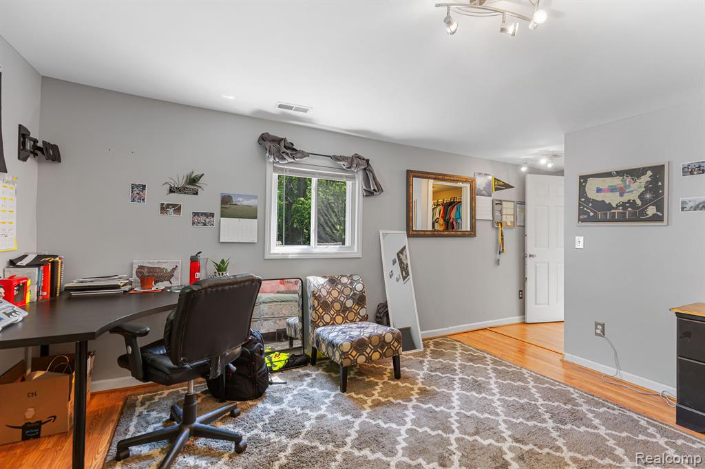 2685 Simpson Drive Rochester Hills, MI 48309 - Photo 21 of 29