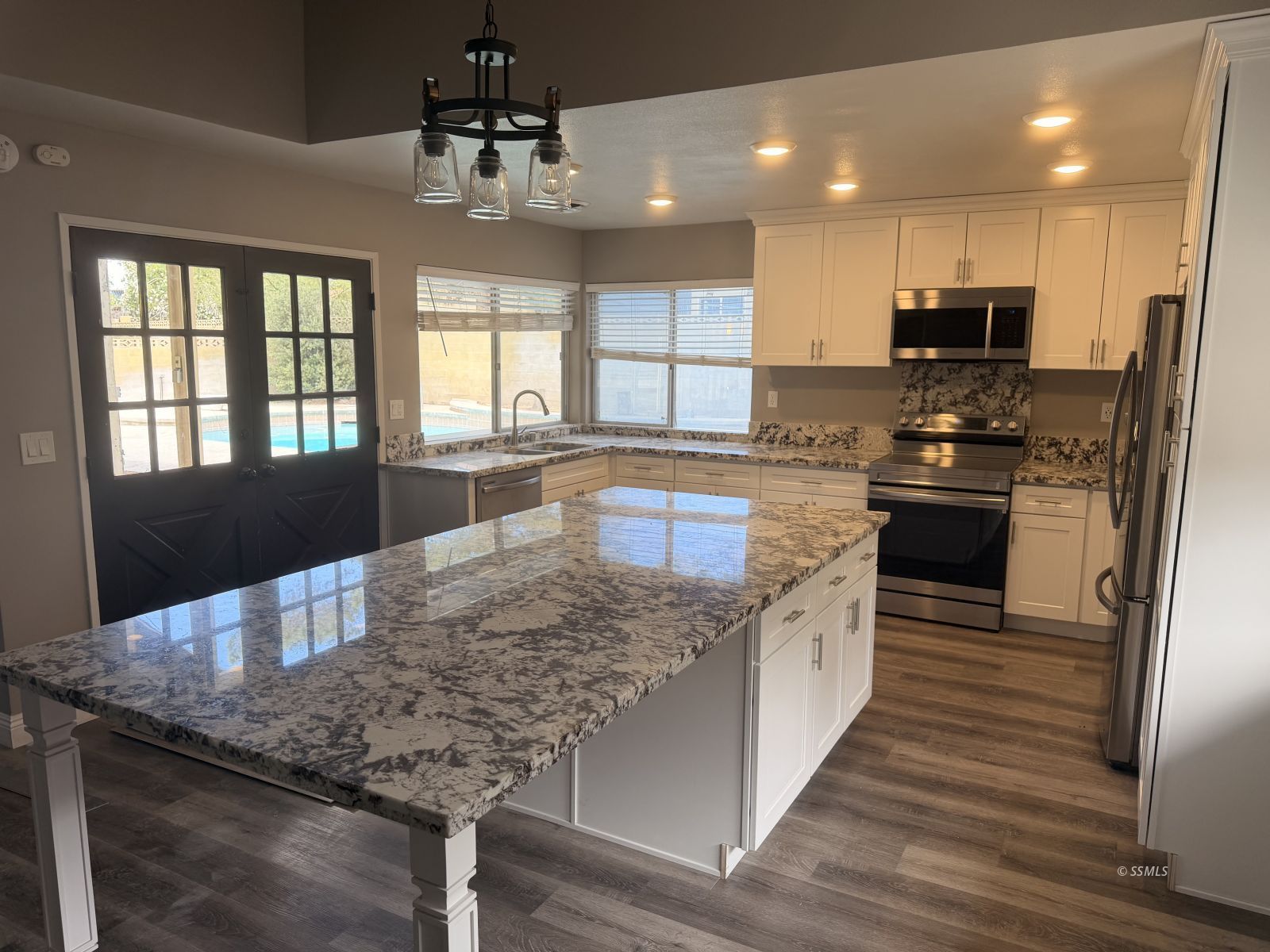 912 Jessica Street Ridgecrest, CA 93555 - Photo 5 of 22