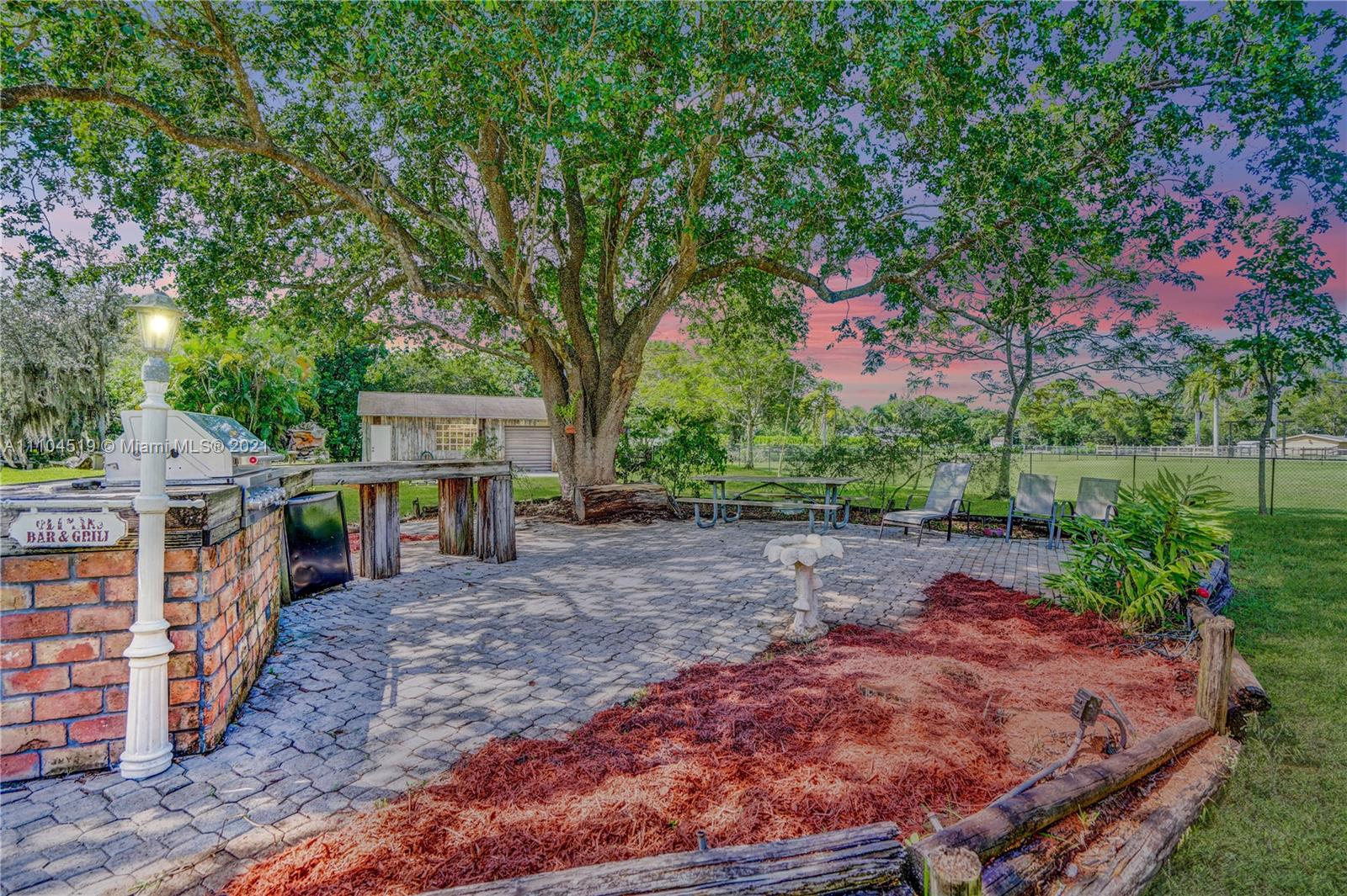 4911 Southwest 164th Terrace Southwest Ranches, FL 33331 - Photo 5 of 57 Gallery Image 5