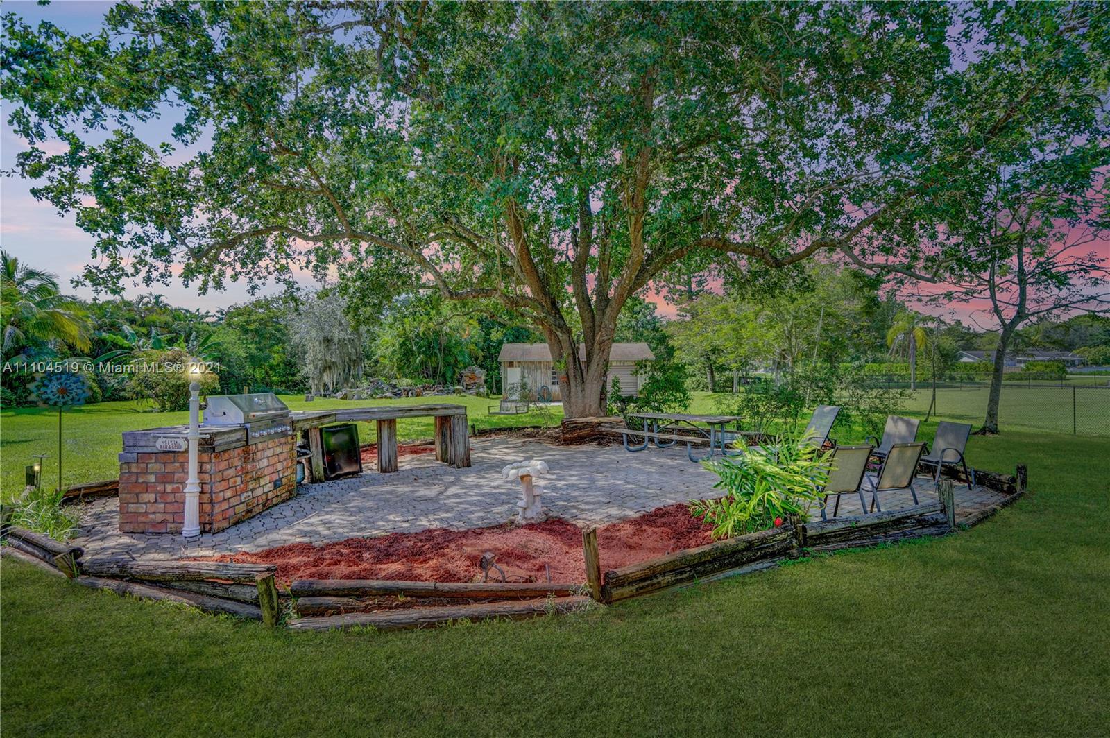 4911 Southwest 164th Terrace Southwest Ranches, FL 33331 - Photo 6 of 57 Gallery Image 6