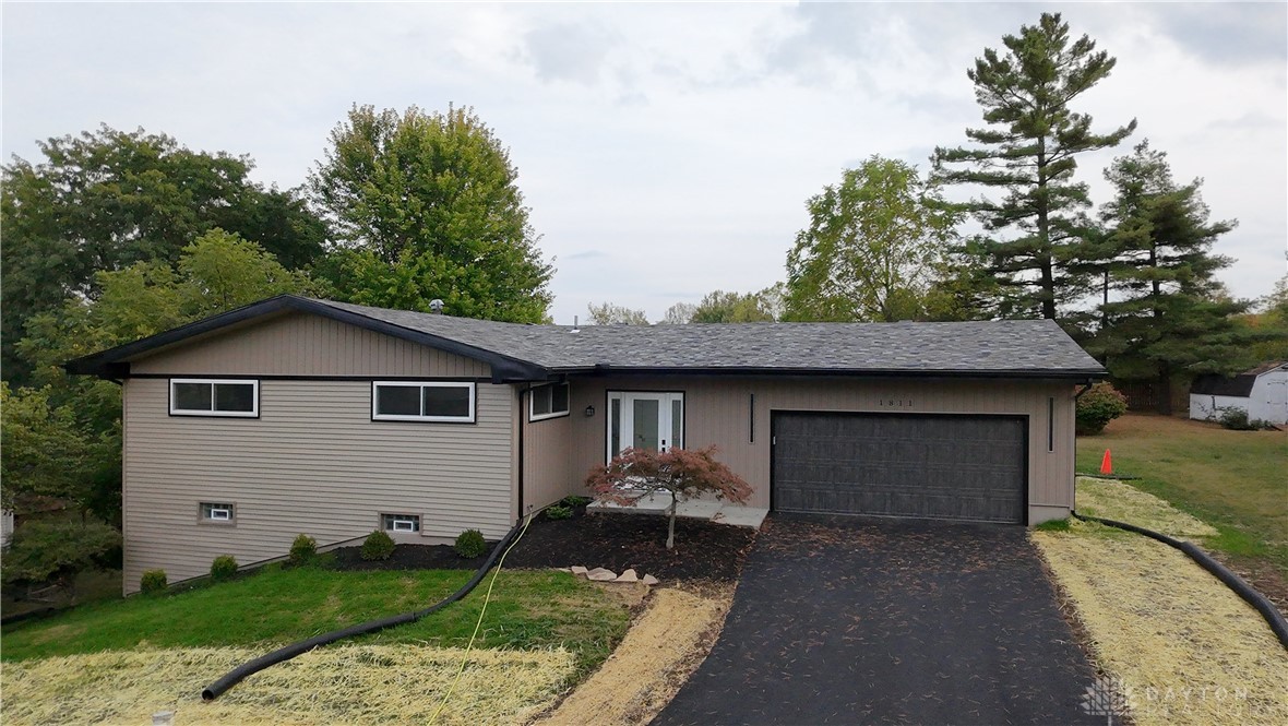 1811 Devon Drive Springfield, OH 45503 - Photo 1 of 33