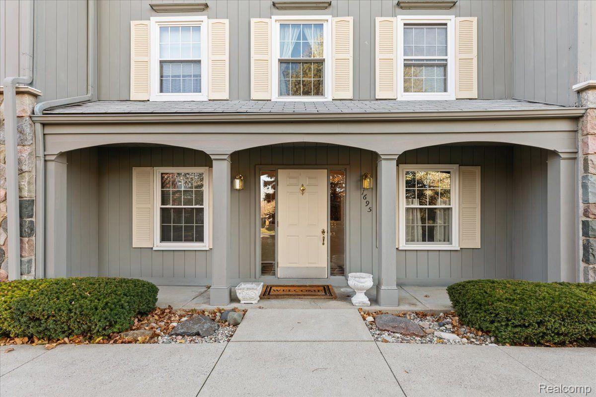 1695 Huntington Park, Unit A Rochester, MI 48309 - Photo 3 of 51 Gallery Image 3