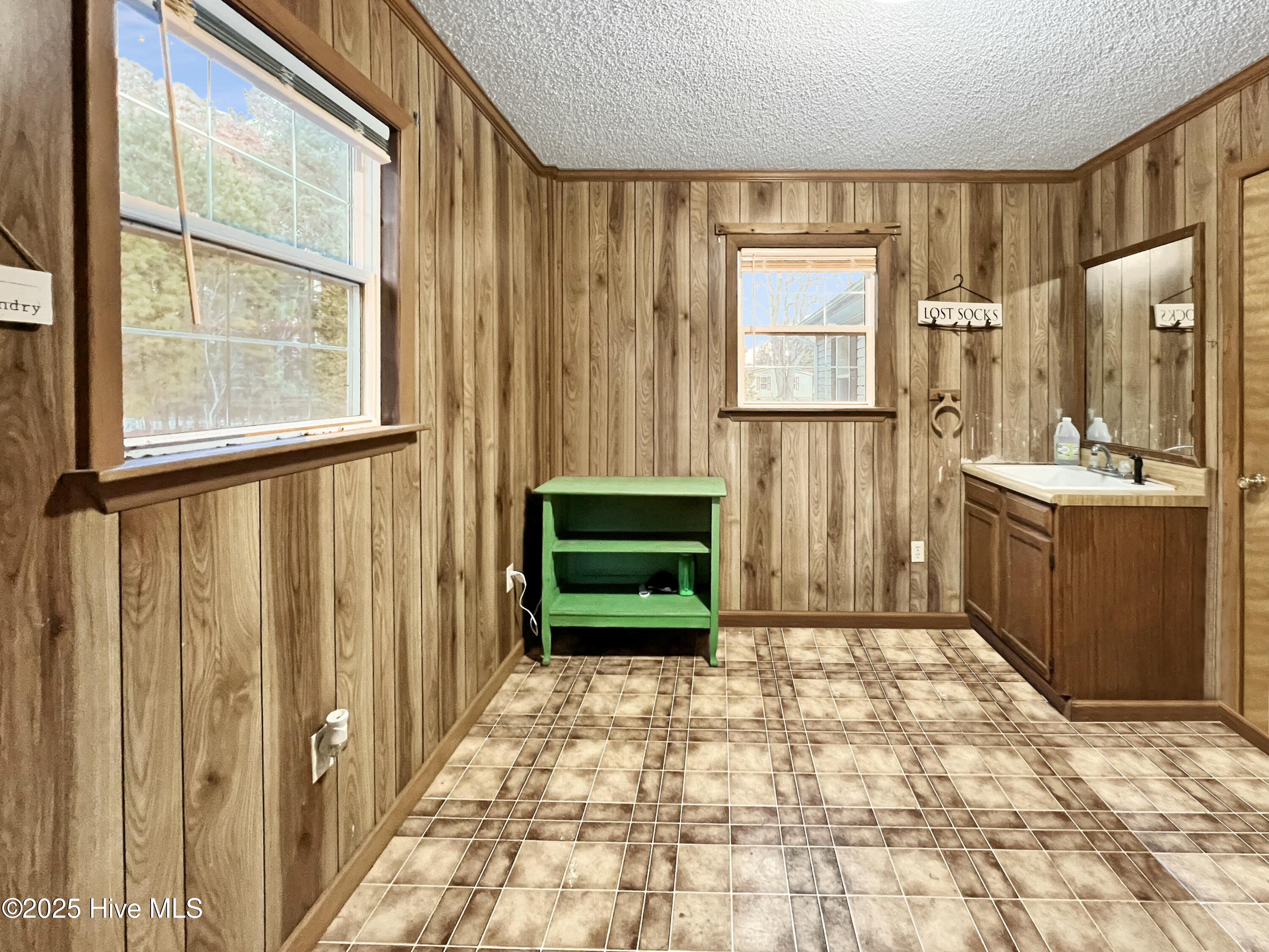 511 Icaria Road Tyner, NC 27980 - Photo 23 of 26 Mud/Laundry Room