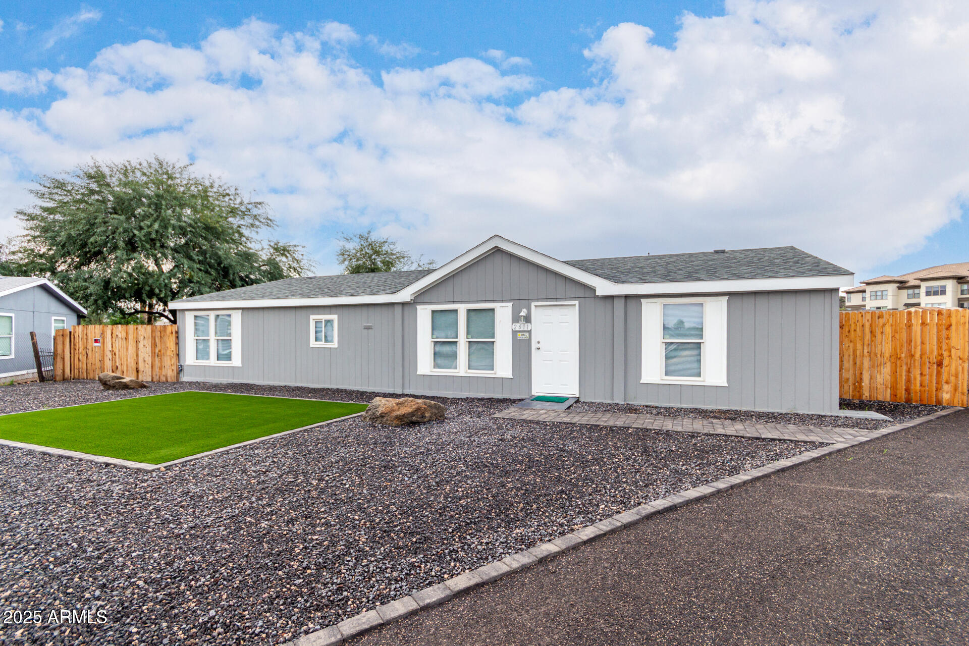 2611 East Marco Polo Road Phoenix, AZ 85050 - Photo 4 of 60 04 - Marco Polo