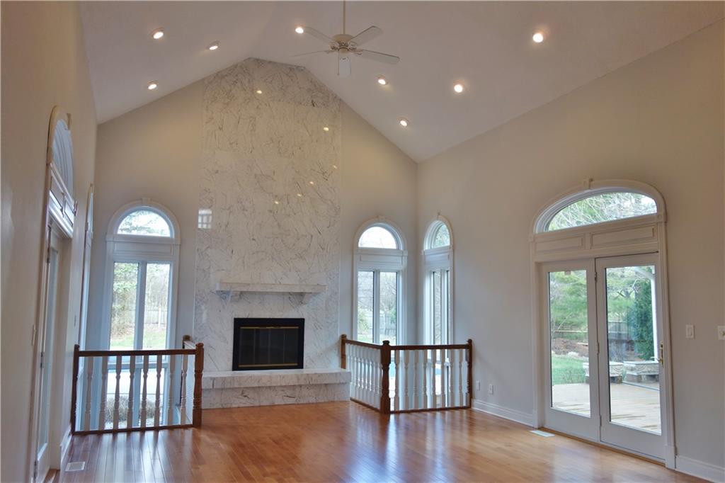 10590 Ditch Road Carmel, IN 46032 - Photo 13 of 45 Gallery Image 13