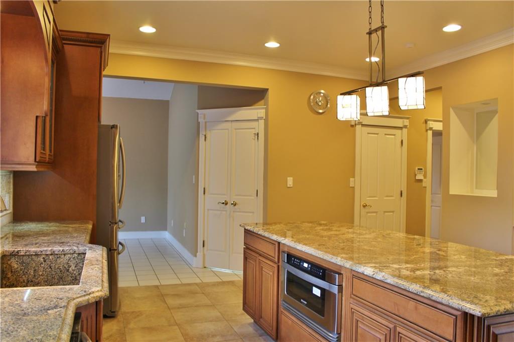 10590 Ditch Road Carmel, IN 46032 - Photo 21 of 45 Gallery Image 21