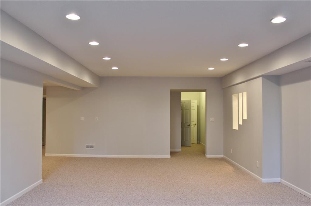 10590 Ditch Road Carmel, IN 46032 - Photo 34 of 45 Gallery Image 34