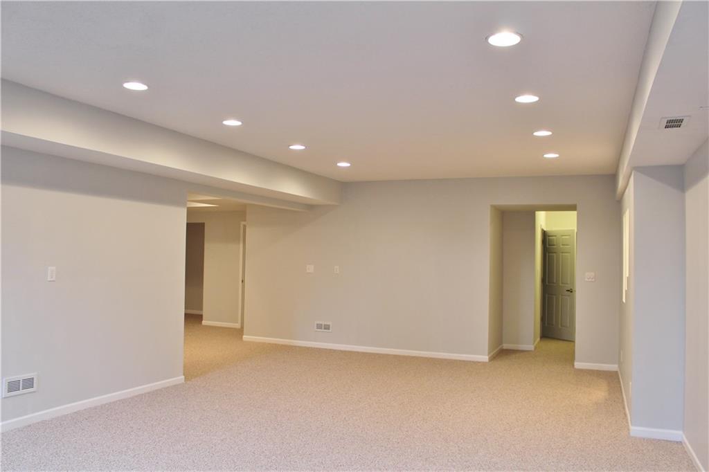 10590 Ditch Road Carmel, IN 46032 - Photo 36 of 45 Gallery Image 36
