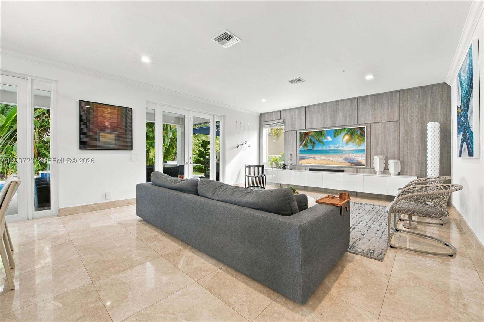 1937 Timberline Road Weston, FL 33327 - Photo 11 of 34 Gallery Image 11