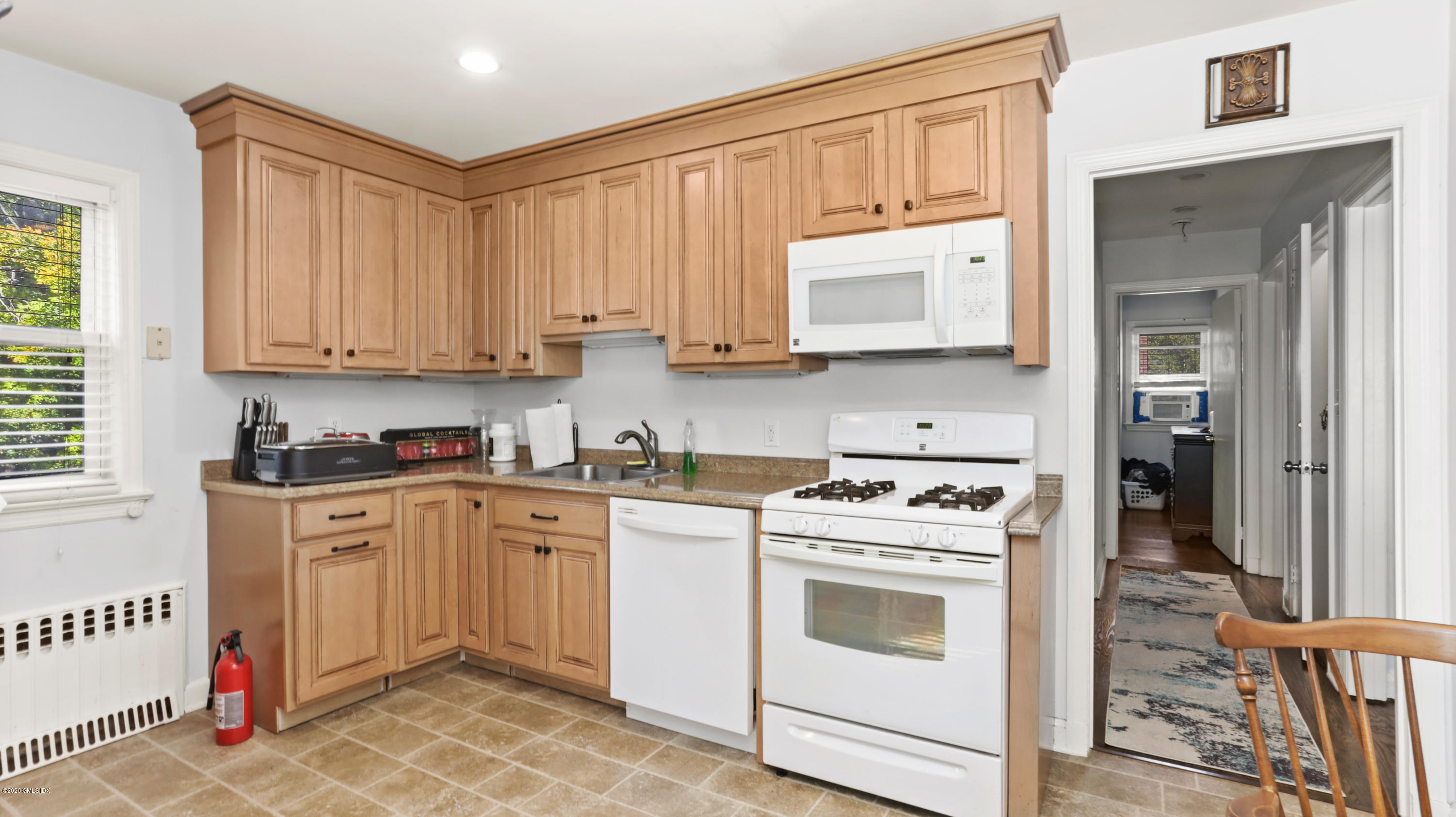 80 Pemberwick Road Greenwich, CT 06831 - Photo 17 of 30 80 Pemberwick Rd Greenwich CT-print-008-