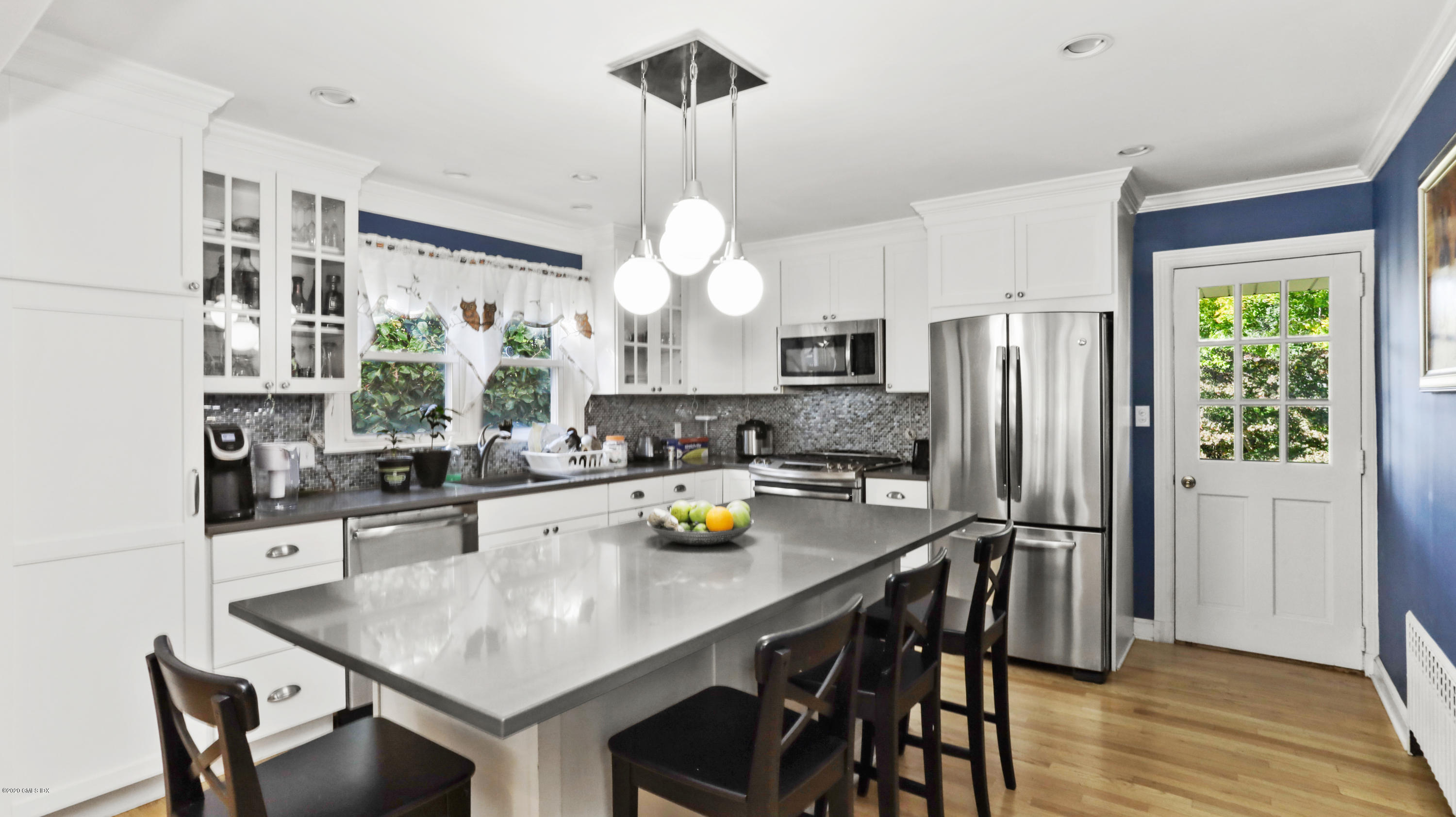 80 Pemberwick Road Greenwich, CT 06831 - Photo 9 of 30 80 Pemberwick Rd Greenwich CT-print-015-