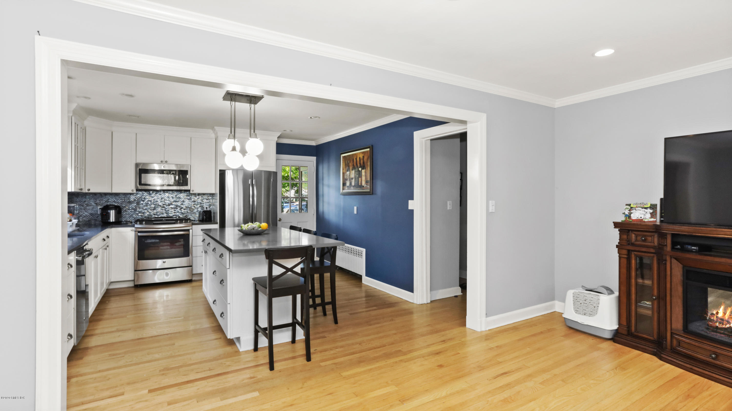 80 Pemberwick Road Greenwich, CT 06831 - Photo 10 of 30 80 Pemberwick Rd Greenwich CT-print-014-