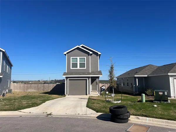 $190,000 | 520 Commander Abbott Drive, Jarrell, TX 76537