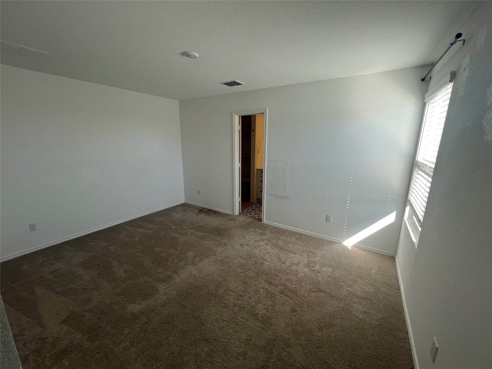 520 Commander Abbott Drive Jarrell, TX 76537 - Photo 11 of 25 an empty room with an entryway
