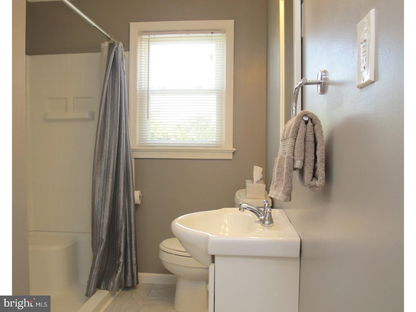 247 South Fellowship Road Maple Shade, NJ 08052 - Photo 13 of 25 Bathroom