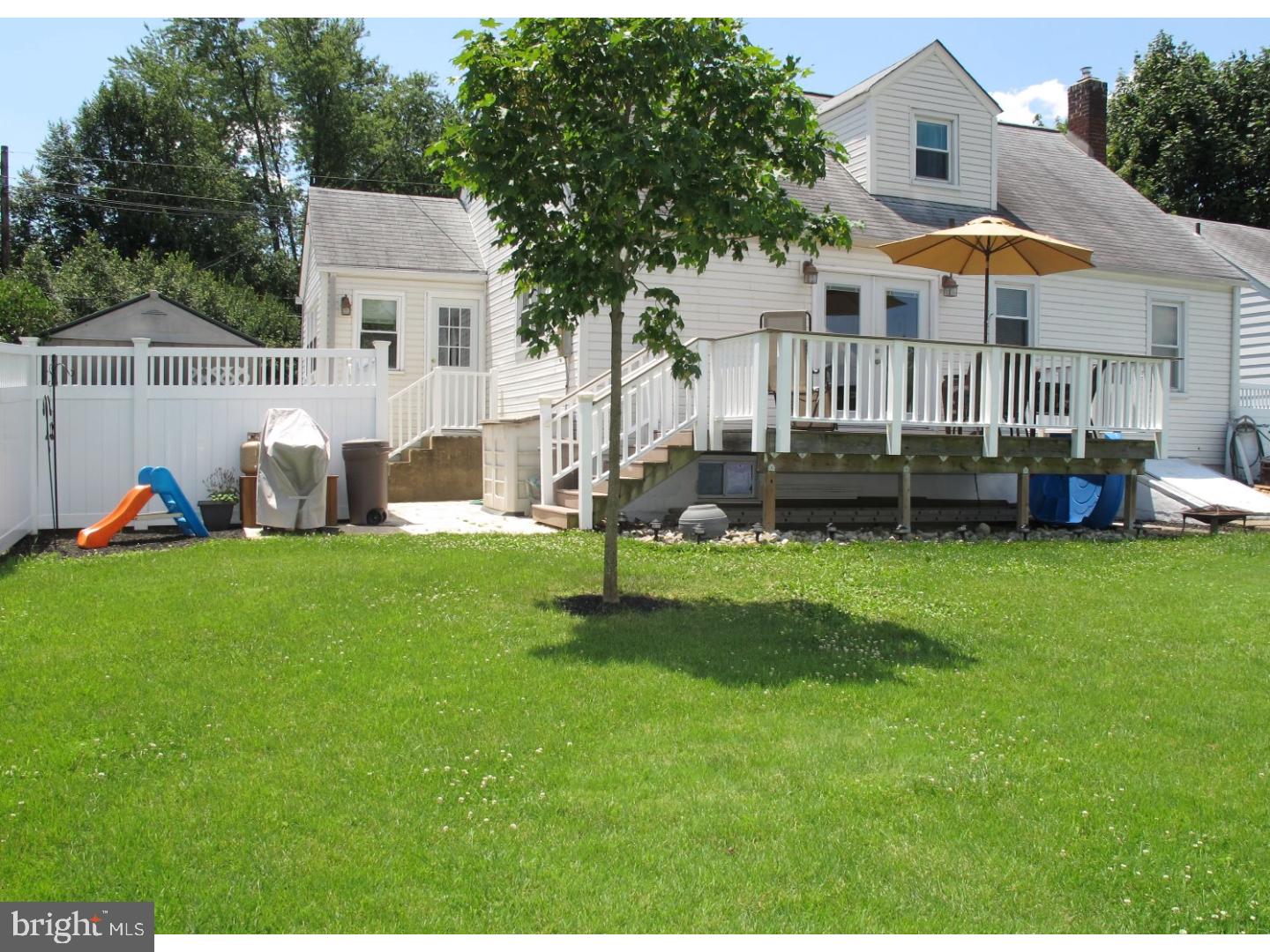247 South Fellowship Road Maple Shade, NJ 08052 - Photo 24 of 25 Exterior Back