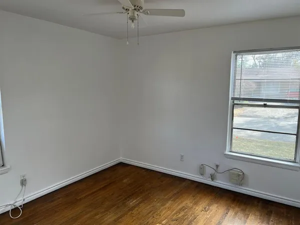 $1,400 | 1219 Knight Street, Denton, TX 76205