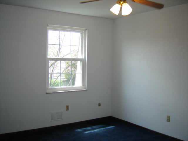 5696 Beechcroft Road, Unit E Columbus, OH 43229 - Photo 4 of 6 Gallery Image 4