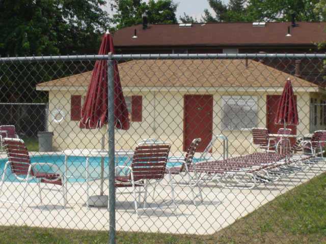 5696 Beechcroft Road, Unit E Columbus, OH 43229 - Photo 6 of 6 Gallery Image 6