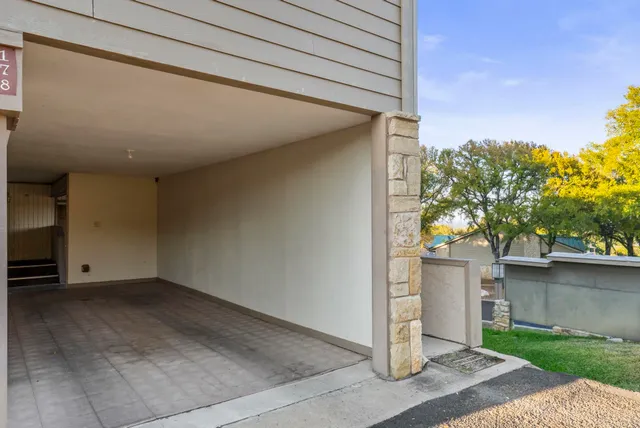 a view of empty room