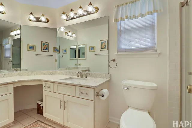 $425,000 | 566 Greenbay Court, Lake Zurich, IL 60047