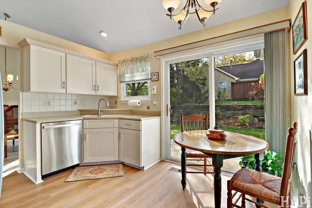 $425,000 | 566 Greenbay Court, Lake Zurich, IL 60047