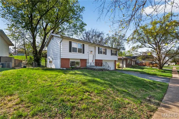 $335,000 | 1667 Bronco Lane, St. Louis, MO 63146