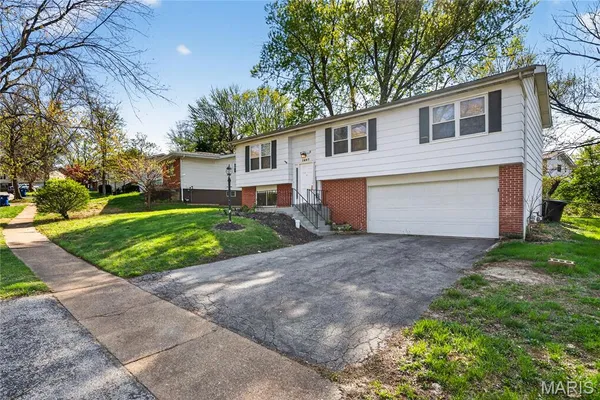 $335,000 | 1667 Bronco Lane, St. Louis, MO 63146