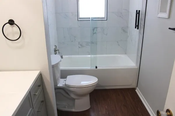 $2,195 | 124 Oakhurst Drive, Bedford, TX 76022