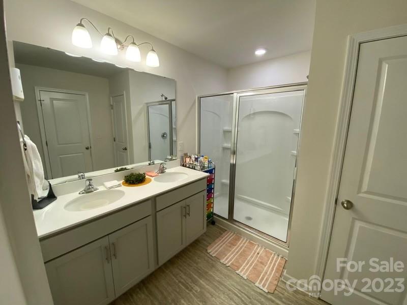 7523 Finnigan Road Charlotte, NC 28215 - Photo 7 of 13 Gallery Image 7