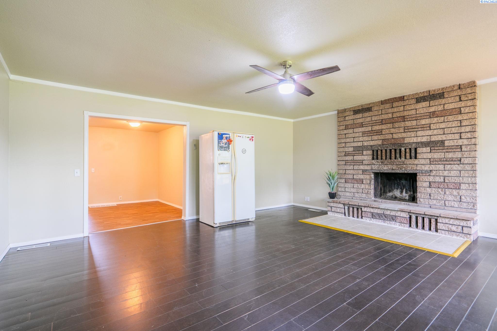 581 Grandview Pavement Road Grandview, WA 98930 - Photo 6 of 31 Gallery Image 6