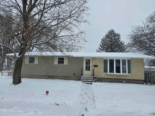 $255,000 | 218 South Ohio Street, Prairie du Chien, WI 53821