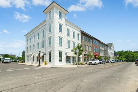 $5,000 | 15 Corbin Drive, Unit 206, Darien, CT 06820