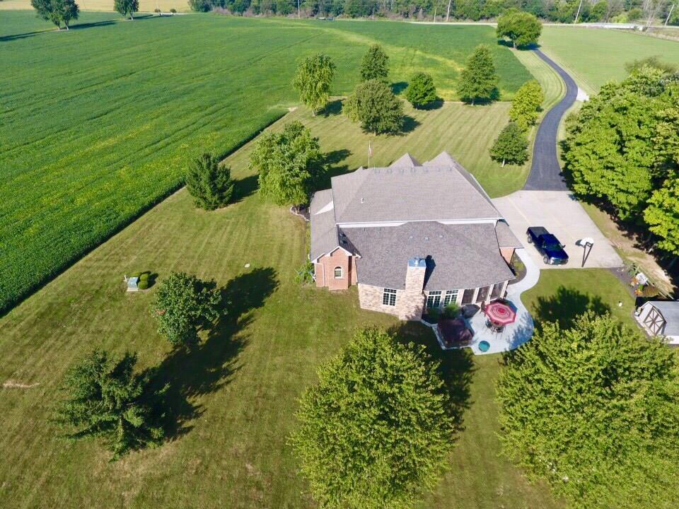 1996 Grant Springfield, OH 45502 - Photo 6 of 56