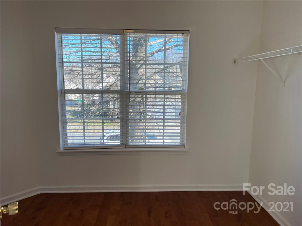 5621 Thompson Road Charlotte, NC 28216 - Photo 13 of 27 Gallery Image 13