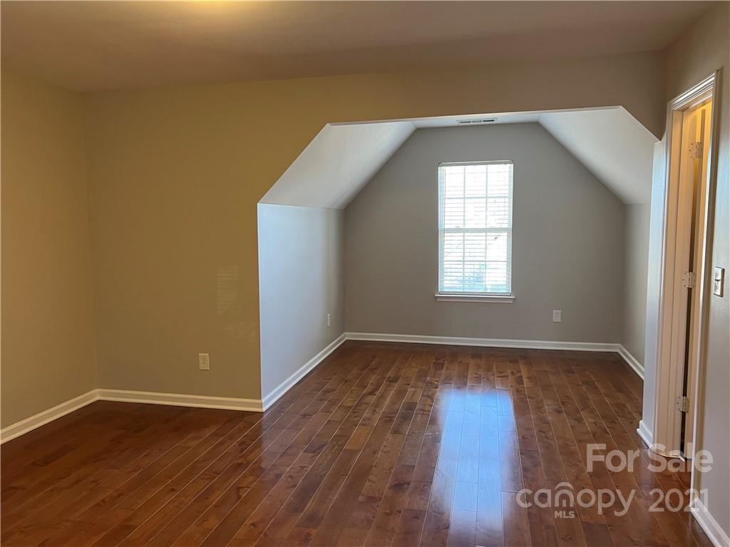 5621 Thompson Road Charlotte, NC 28216 - Photo 19 of 27 Gallery Image 19