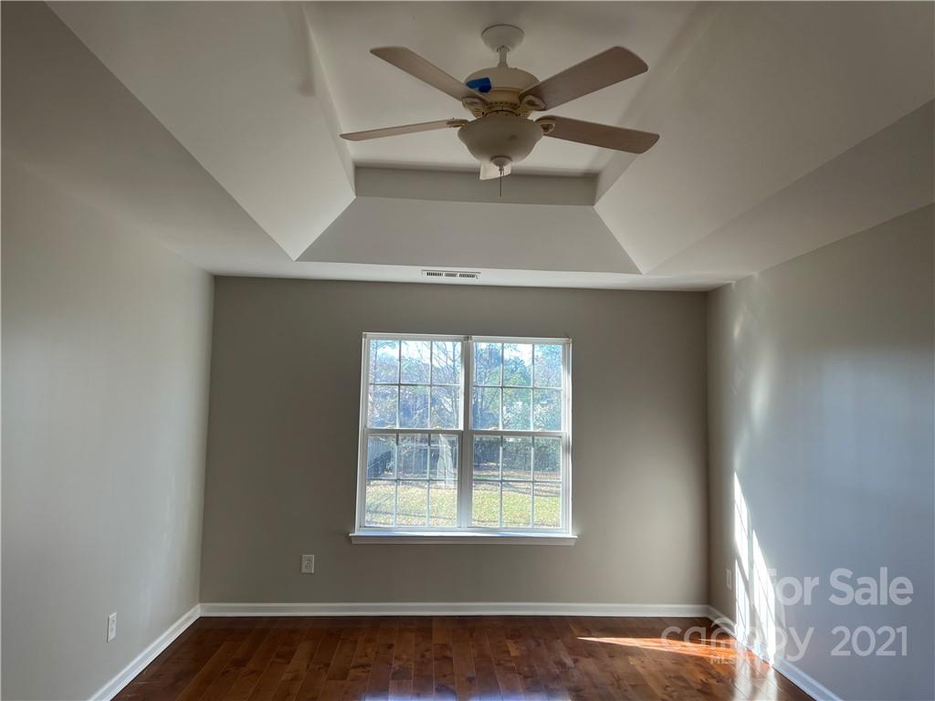 5621 Thompson Road Charlotte, NC 28216 - Photo 24 of 27 Gallery Image 24