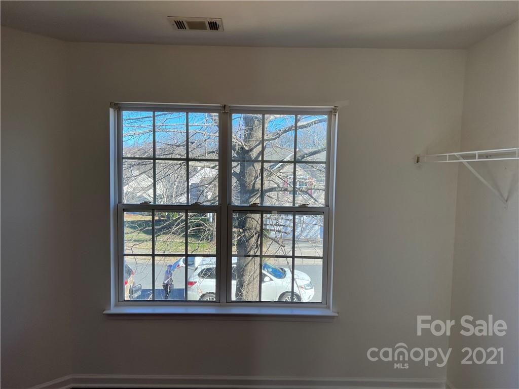 5621 Thompson Road Charlotte, NC 28216 - Photo 25 of 27 Gallery Image 25