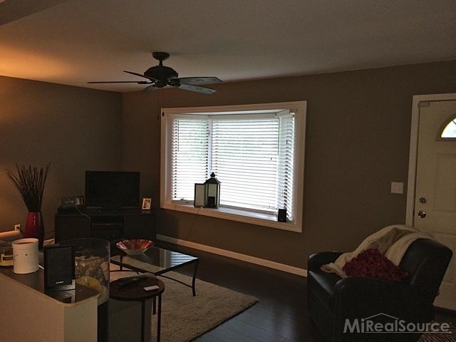 985 Braidwood Road Memphis, MI 48041 - Photo 5 of 15 31198669-4.JPG