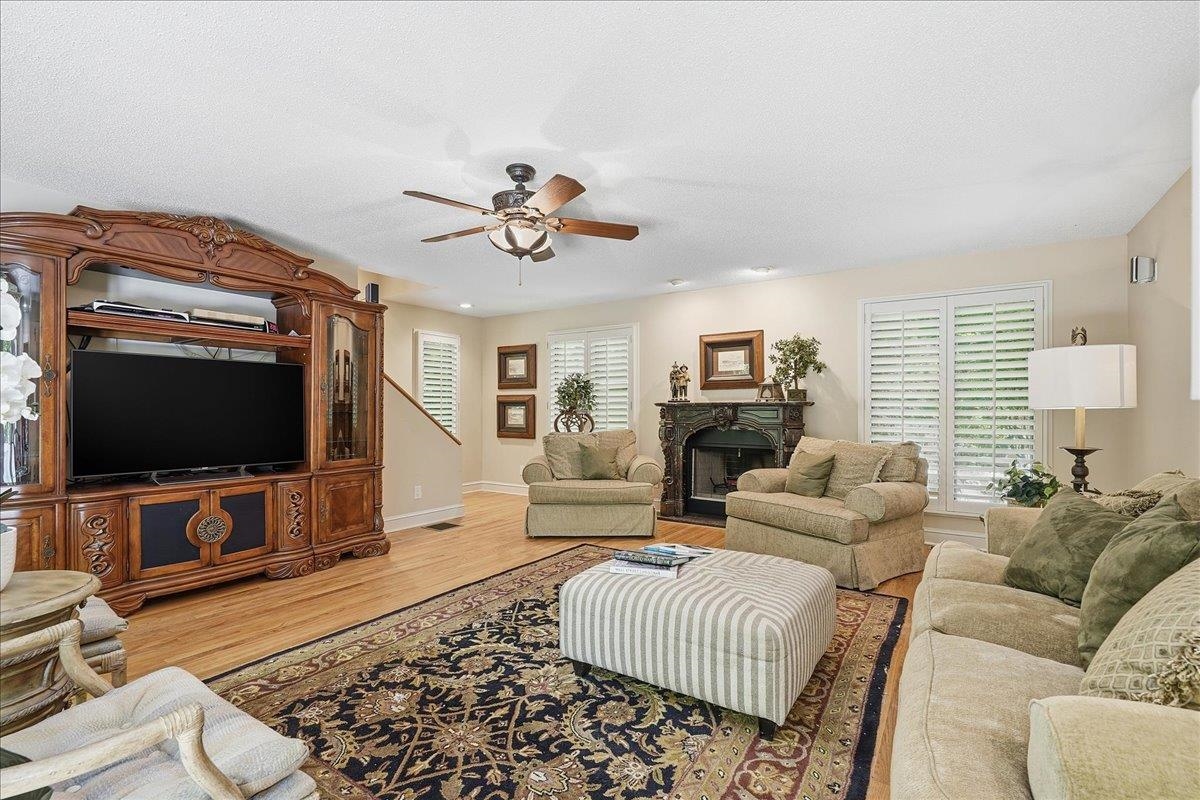 290 South Tyger Lane Roebuck, SC 29376 - Photo 13 of 49