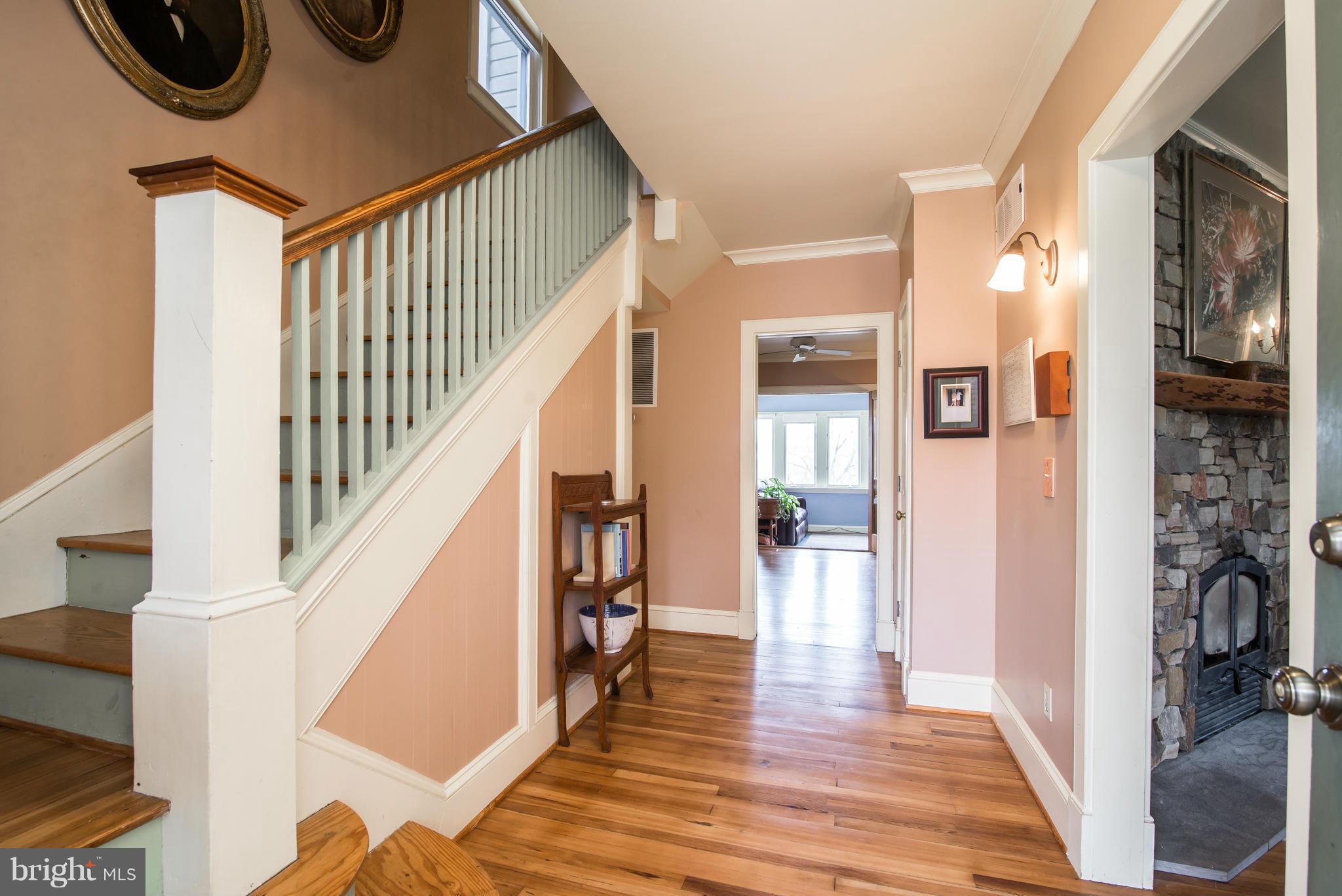 55 Main Street Round Hill, VA 20141 - Photo 4 of 29 Interior (General)