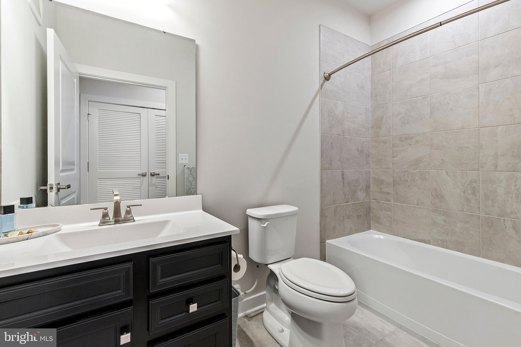 10411 Resort Road, Unit W Ellicott City, MD 21042 - Photo 15 of 19