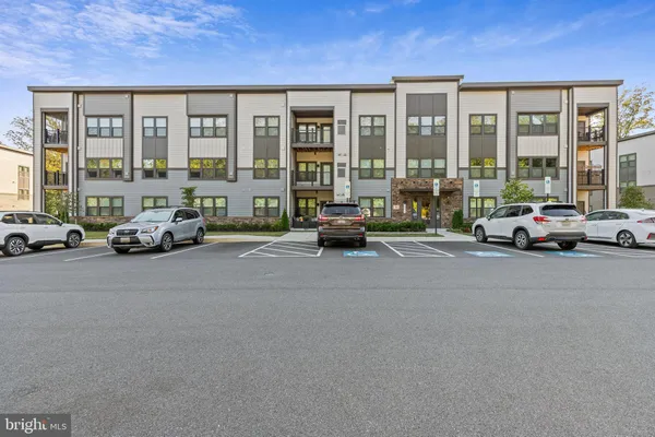 $415,000 | 10411 Resort Road, Unit W, Ellicott City, MD 21042