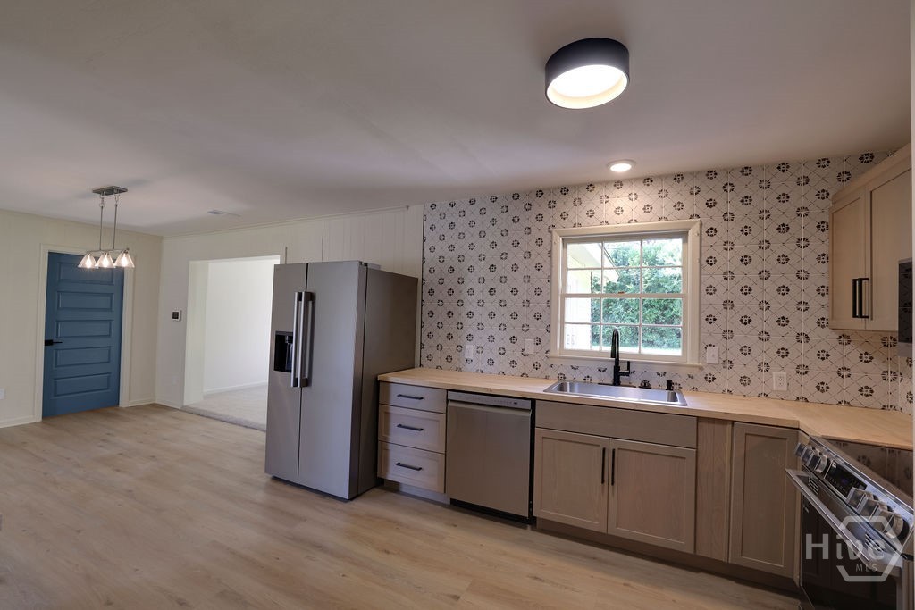 627 Northbrook Road Savannah, GA 31419 - Photo 6 of 32