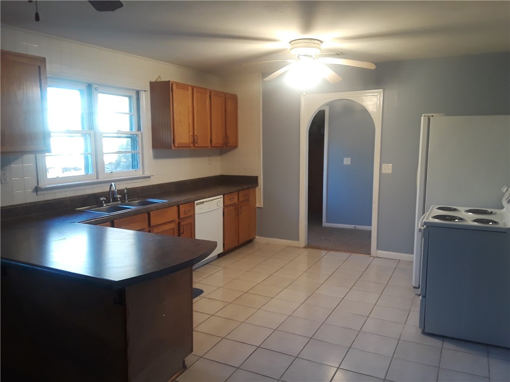 411 Welborn Road West Union, SC 29696 - Photo 8 of 16 Gallery Image 8