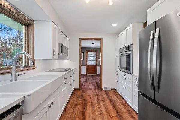 $360,000 | 110 Lilac Lane, Valencia, PA 16059