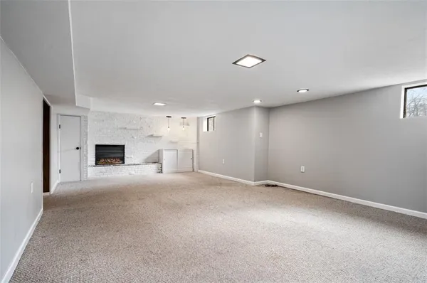$360,000 | 110 Lilac Lane, Valencia, PA 16059